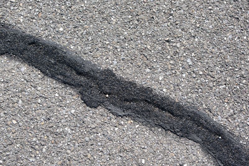 Blacktop Sealing in Miami Dade County, FL